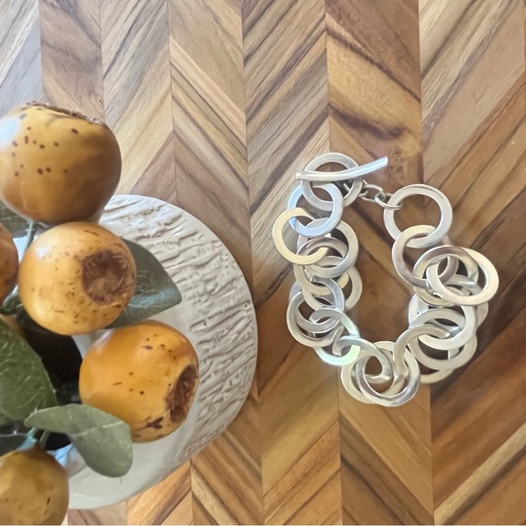 Elegant Sterling Silver Disk Link Bracelet - Picture 3 of 4